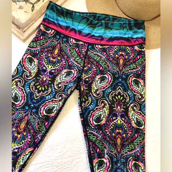 Nanette Lepore Paisley Leggings - Picture 4 of 16